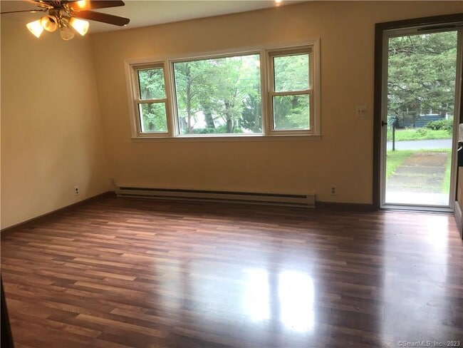 1 Fair Ln in New Fairfield, CT - Foto de edificio - Building Photo