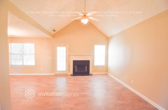 128 Stanfield Ct in Hampton, GA - Building Photo - Building Photo