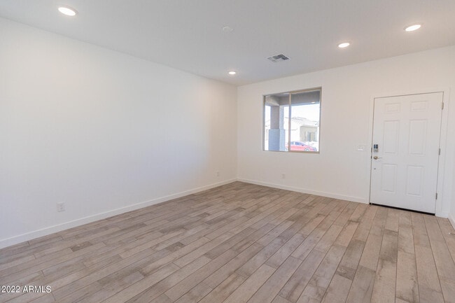 17049 W Alice Ave in Waddell, AZ - Building Photo - Building Photo