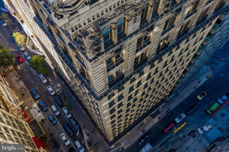 42 S 15th St, Unit 1B-1203 in Philadelphia, PA - Building Photo