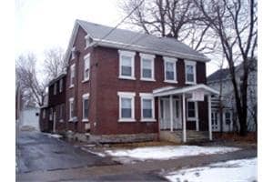 52 Broad St in Plattsburgh, NY - Building Photo
