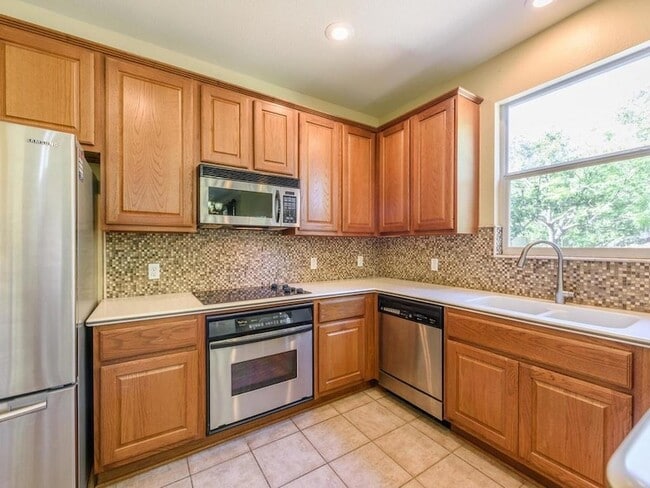 11704 Emerald Falls Dr in Austin, TX - Building Photo - Building Photo