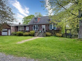 30 Dimiceli St in New Windsor, NY - Building Photo