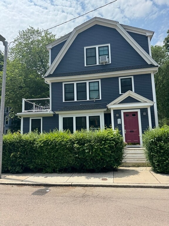 49 Saint John St, Unit 3 in Boston, MA - Building Photo - Building Photo