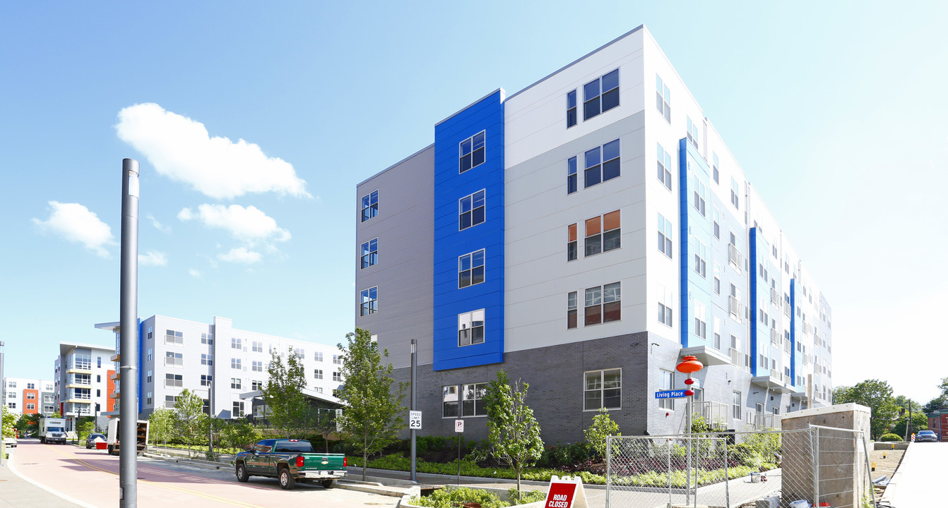 Bakery Living Blue in Pittsburgh, PA - Foto de edificio