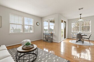 7002 Santero Way in Cotati, CA - Building Photo - Building Photo