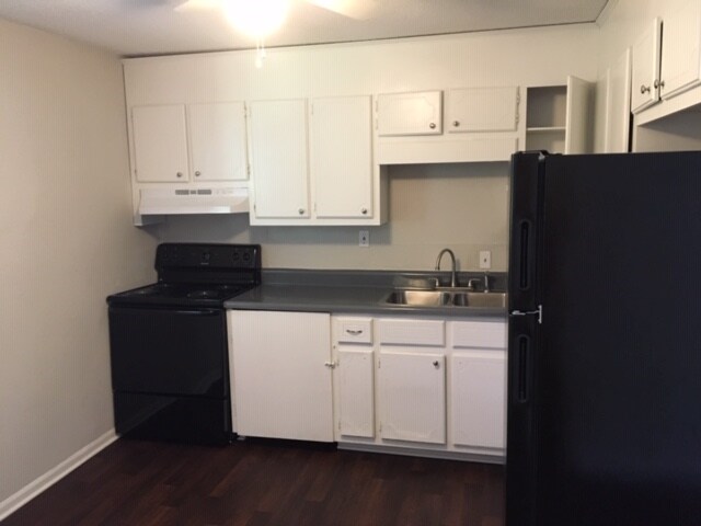 103 Wylie Ct in Easley, SC - Building Photo