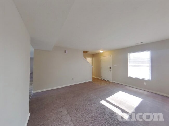 11104 Waterfield Pl, Unit 13 in Indianapolis, IN - Building Photo - Building Photo