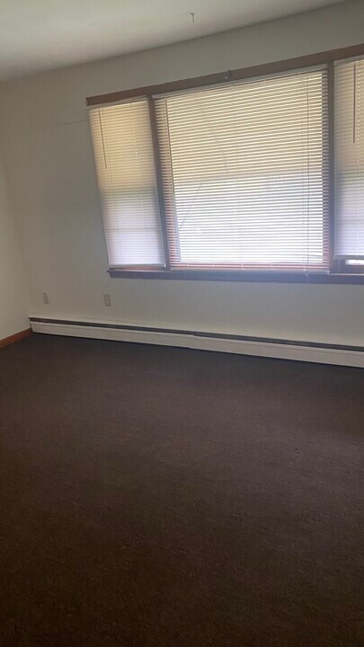6739 Shawnee Rd, Unit 4 in North Tonawanda, NY - Building Photo