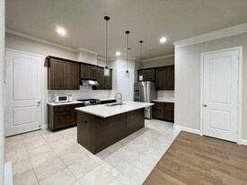 5235B Petty St in Houston, TX - Building Photo