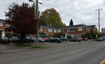 Brubaker Apartments in Seattle, WA - Building Photo - Building Photo