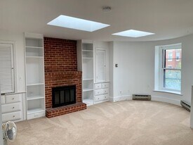 392 Beacon St, Unit 6 in Boston, MA - Building Photo