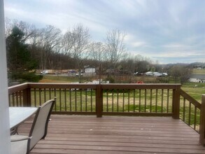 120 Meadowlark Drive in Jonesborough, TN - Building Photo - Building Photo