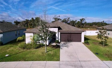 6557 Bar S Bar Trl in Zephyrhills, FL - Building Photo - Building Photo