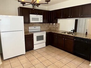 16928 Whitebrush Loop in Austin, TX - Building Photo - Building Photo
