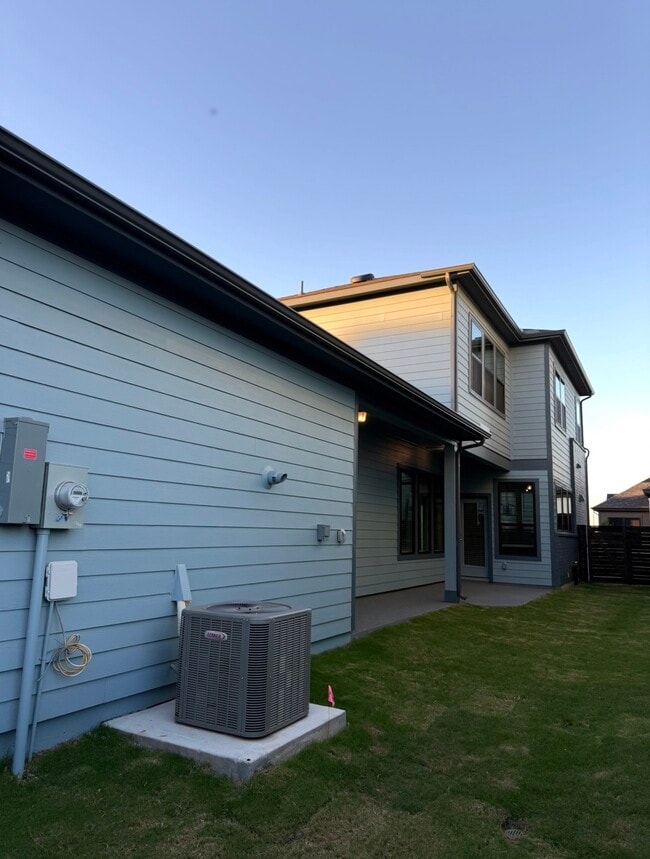 3323 Full Bellied Ln in Richmond, TX - Building Photo - Building Photo