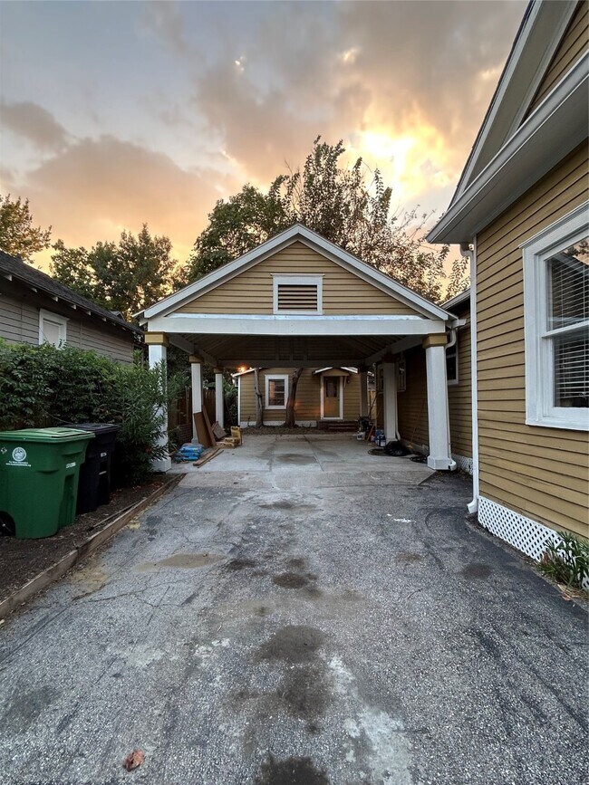 209 Walton St in Houston, TX - Building Photo - Building Photo