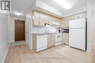 50 Disera Dr in Vaughan, ON - Building Photo - Building Photo