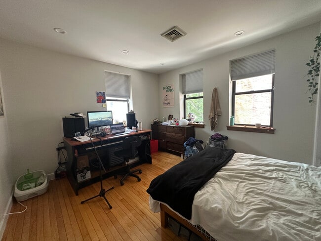 100 Riverway, Unit 4 in Boston, MA - Building Photo - Building Photo