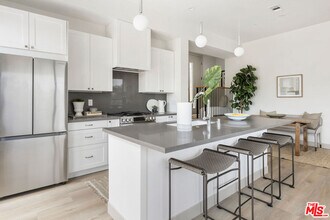 172 S Avenue 58 in Los Angeles, CA - Building Photo - Building Photo