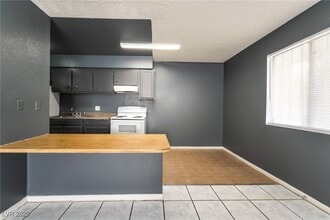 833 N Bruce St in Las Vegas, NV - Building Photo - Building Photo