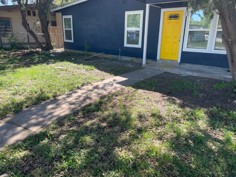 1903 Athel Ave in San Antonio, TX - Building Photo