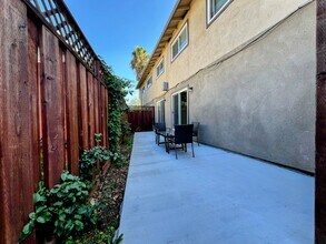 620 Gamma Ct, Unit #2 in Campbell, CA - Foto de edificio - Building Photo