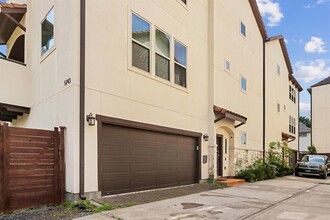 5743 Kansas St in Houston, TX - Building Photo - Building Photo