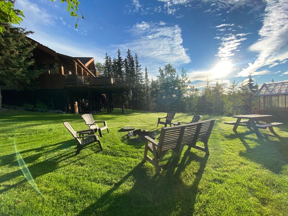 37905 Hall Rd in Sterling, AK - Building Photo