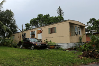 Casa Del Monte in West Palm Beach, FL - Building Photo - Building Photo