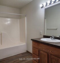 1228 30th St NW, Unit 112 in Bemidji, MN - Building Photo - Building Photo