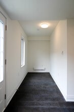 258 Hespeler Rd in Cambridge, ON - Building Photo - Building Photo