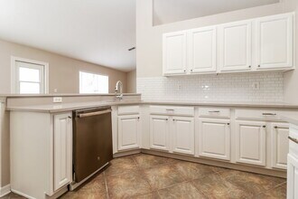 14080 Barlington St in Spring Hill, FL - Building Photo - Building Photo