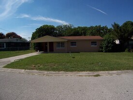 109 Harbor Dr in Winter Haven, FL - Building Photo