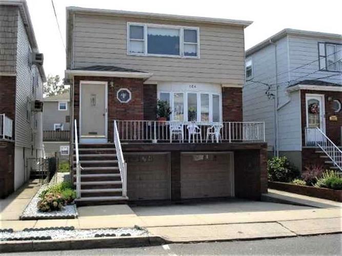 164 W 18th St-Unit -2 in Bayonne, NJ - Building Photo