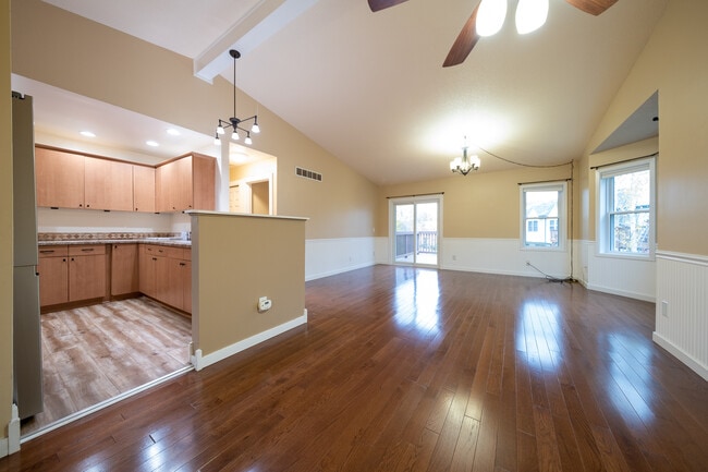 7358 Bren Ln in Eden Prairie, MN - Building Photo - Building Photo