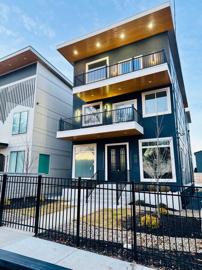 58 Robertson St in Nashville, TN - Building Photo - Building Photo