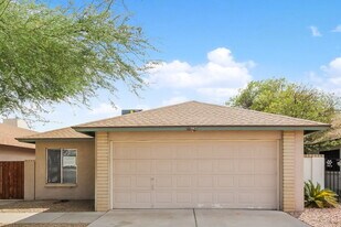 11942 N 73rd Ave in Peoria, AZ - Building Photo