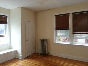 66 Egmont St, Unit 66 in Brookline, MA - Foto de edificio - Building Photo