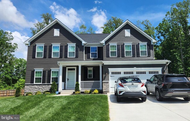 property at 8703 Davis Ct