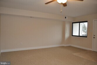 4141 Meadowland Ct in Chantilly, VA - Building Photo - Building Photo