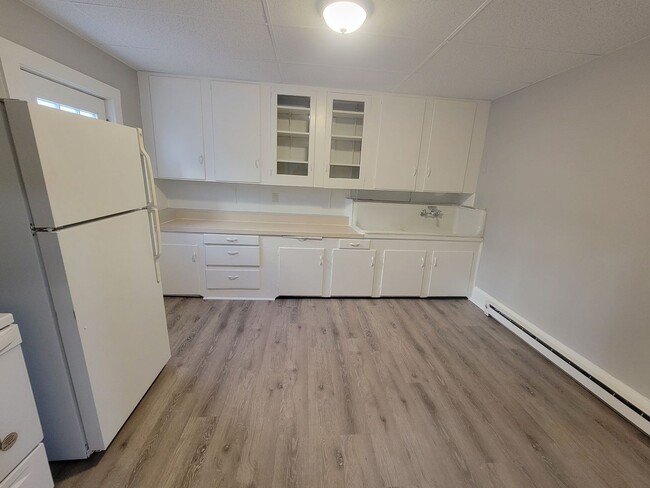 property at 17 S Market St