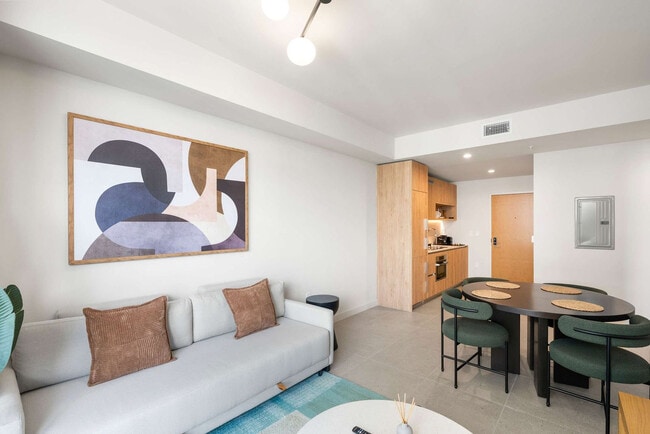 11 NE 6th St, Unit SI FL10-ID1471178P in Miami, FL - Building Photo - Building Photo