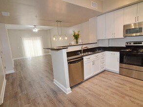 721 Gov Morrison St, Unit 423 in Charlotte, NC - Building Photo - Building Photo