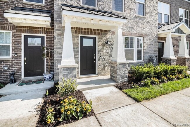 43071 Atwood Ave in Novi, MI - Building Photo - Building Photo