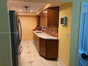 861 SE 22nd Ave in Pompano Beach, FL - Building Photo - Building Photo