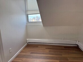 221 Trenton St in Boston, MA - Foto de edificio - Building Photo