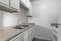 Maximus Apartments in El Paso, TX - Building Photo - Interior Photo