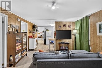 881 Clifton Blvd in Innisfil, ON - Building Photo - Building Photo