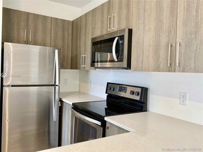 171 NW 158th St-Unit -3 in Miami, FL - Foto de edificio - Building Photo